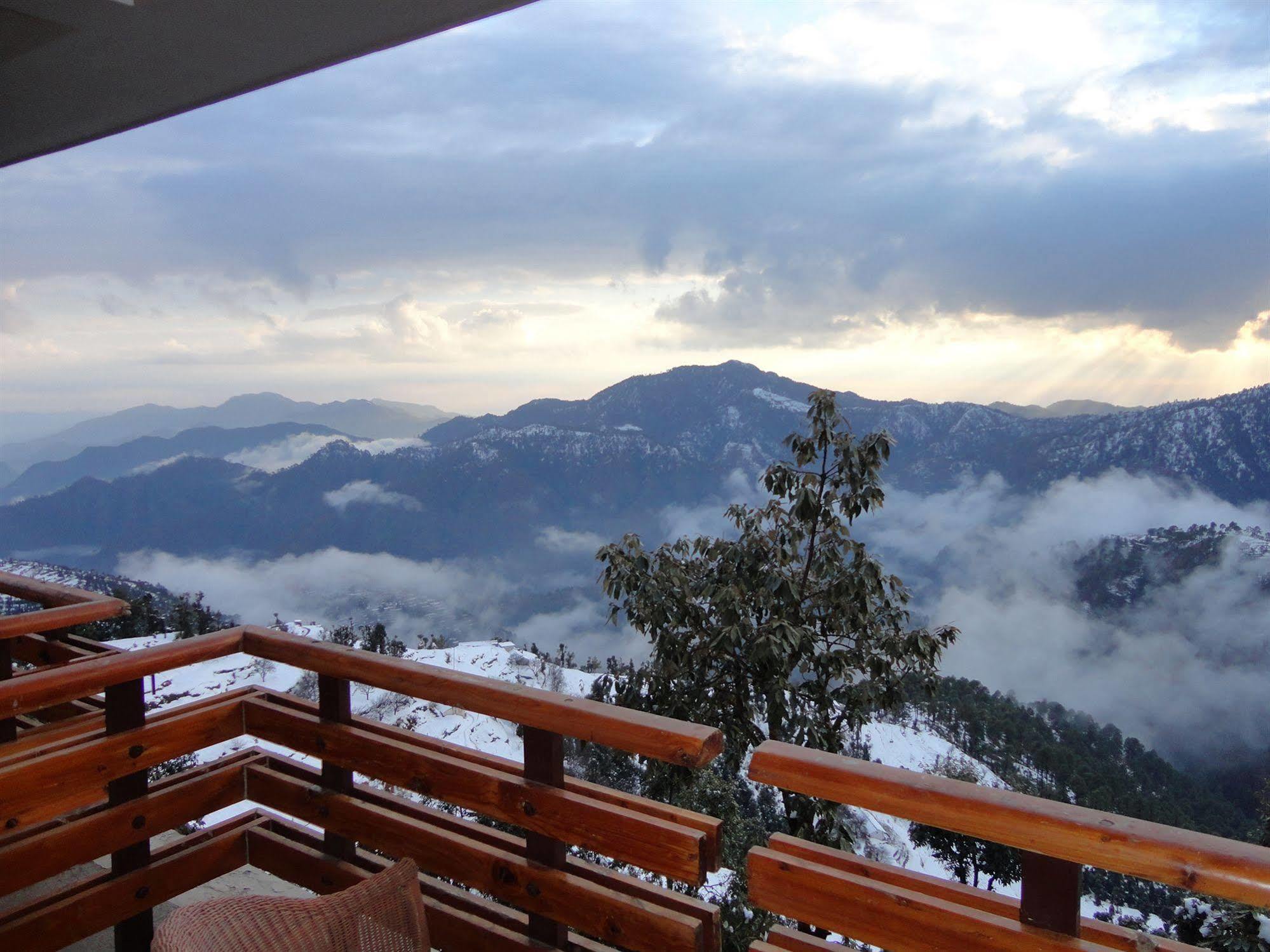 Club Mahindra Kanatal Luaran gambar