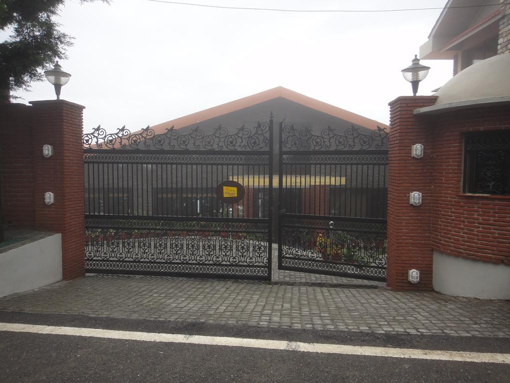 Club Mahindra Kanatal Luaran gambar